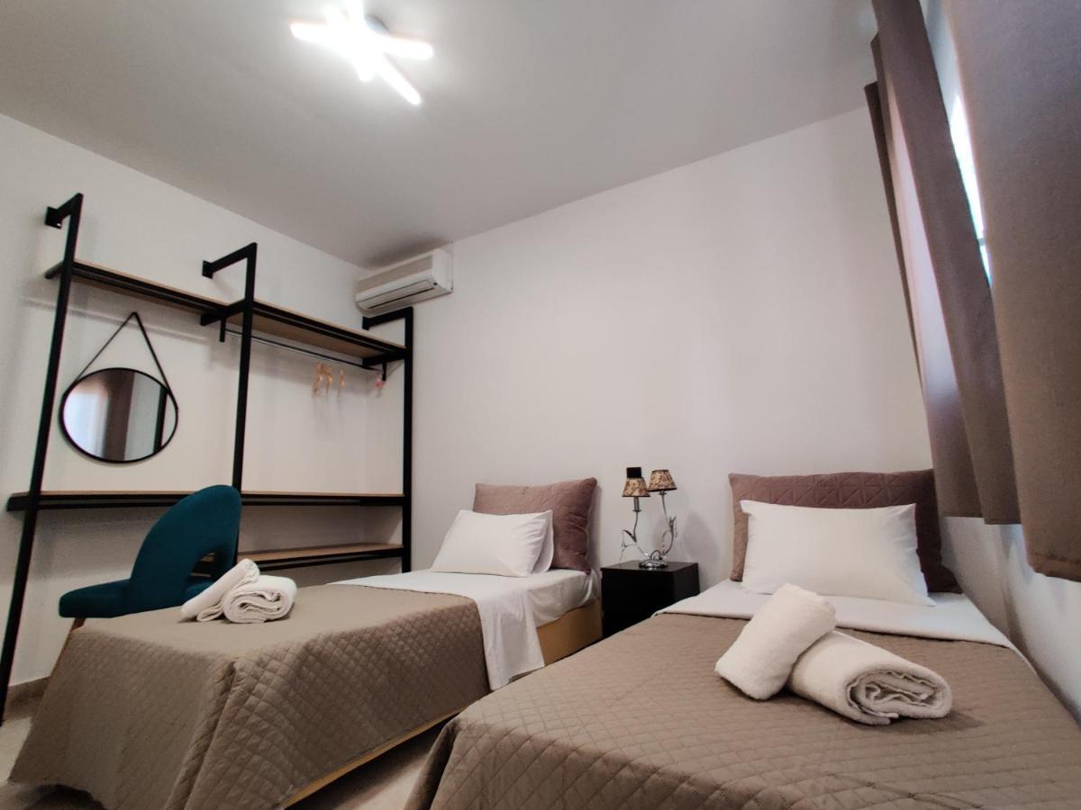 Victoria's Corfu Апартаменты *